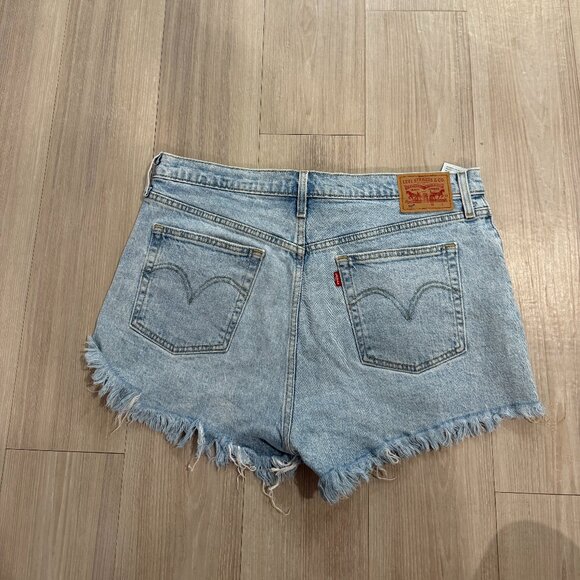 Levi's 501 Women's Cut Out Denim Light Blue Wash Shorts Size 33 Button Fly - Picture 2 of 4